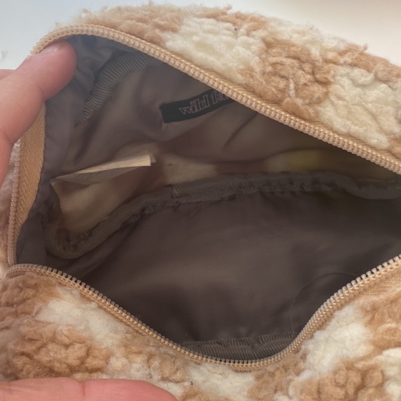 Wild Fable (Target) Makeup Pouch •slightly used, but in excellent condition• - Picture 2 of 3